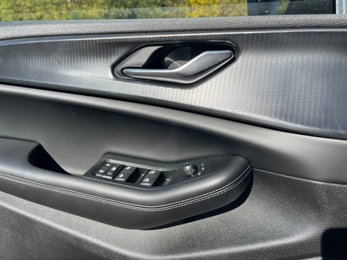 New 2025 Jeep Grand Cherokee Altitude image 28
