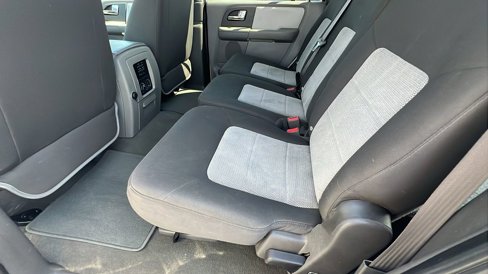 Used 2006 Ford Expedition XLT image 15