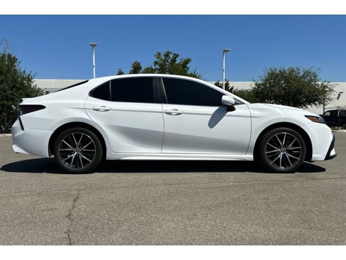 Used 2023 Toyota Camry SE image 7