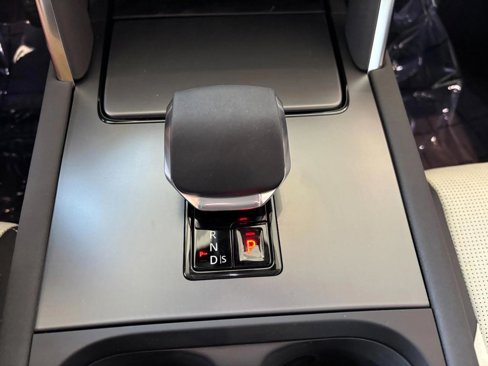 New 2025 Land Rover Discovery Sport S image 23