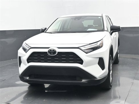 Used 2023 Toyota RAV4 LE image 19