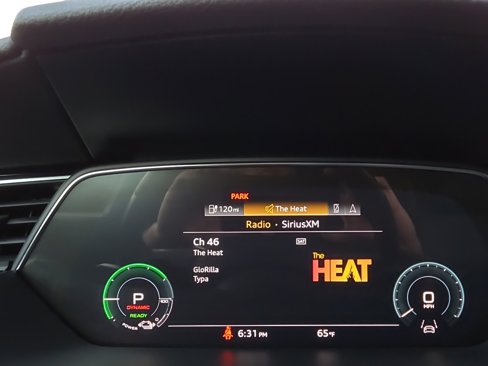 Used 2022 Audi e-tron Premium Plus w/ Premium Plus Package image 64