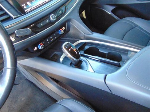 Used 2019 Buick Enclave Essence image 14