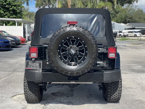 Used 2016 Jeep Wrangler Unlimited Sahara w/ Connectivity Group image 16