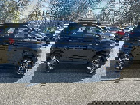 New 2025 Hyundai Venue SEL image 30