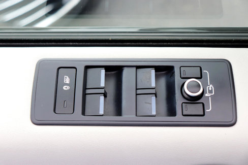 Used 2015 Land Rover Range Rover Sport HSE image 49