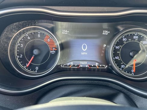 Used 2019 Jeep Cherokee Limited w/ Luxury Group image 30