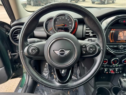 Used 2017 MINI Cooper 4-Door Hardtop image 11