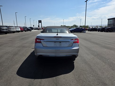 Used 2014 Chrysler 200 Touring image 6