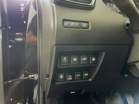 Used 2019 Nissan Rogue SL w/ Premium Package image 8
