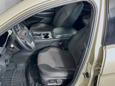 Used 2018 Ford Taurus SEL image 18