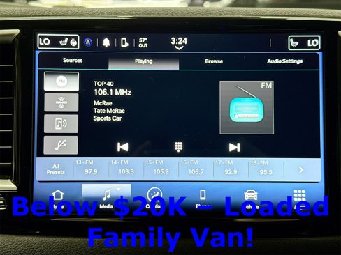 Used 2022 Chrysler Pacifica Touring-L image 14
