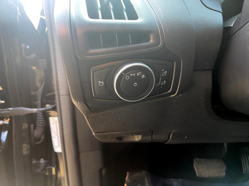 Used 2018 Ford Focus S image 30