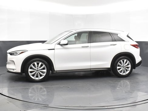 Used 2019 INFINITI QX50 Essential w/ Premium Heat Package image 3