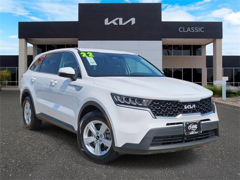 Used 2022 Kia Sorento LX image 1