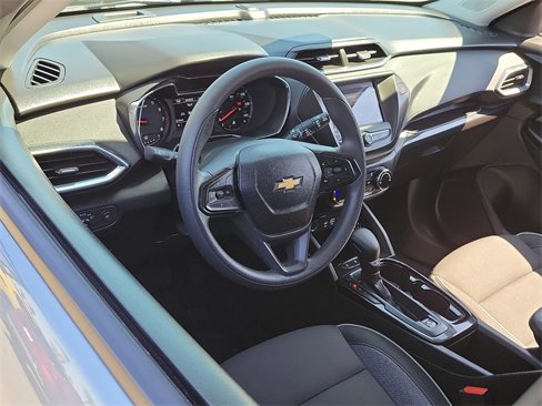 Certified 2023 Chevrolet TrailBlazer LT w/ LPO, Blackout Package image 6