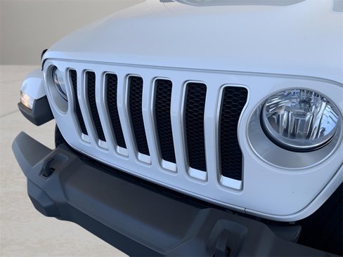 Used 2020 Jeep Wrangler Unlimited Sahara image 2