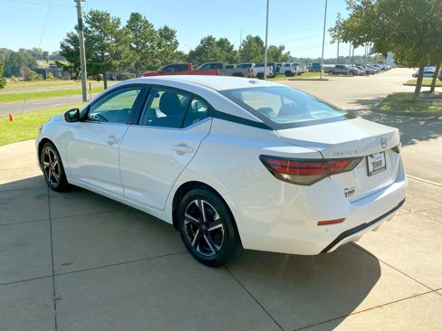 Used 2024 Nissan Sentra SV image 4