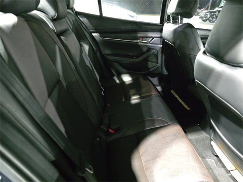 Used 2019 MAZDA MAZDA3 Sedan w/ Premium Package image 22