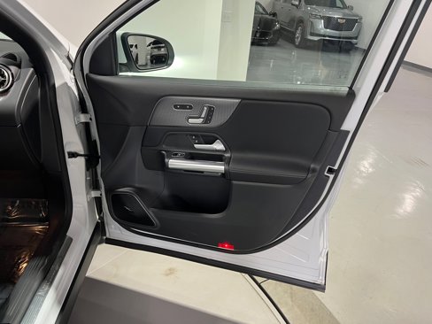 Used 2021 Mercedes-Benz GLA 250 4MATIC w/ Premium Package image 39