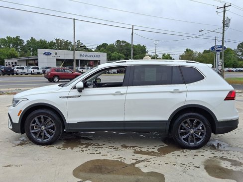 Used 2022 Volkswagen Tiguan SE image 12