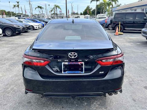 Used 2022 Toyota Camry SE image 7