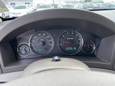 Used 2005 Jeep Grand Cherokee Limited image 24