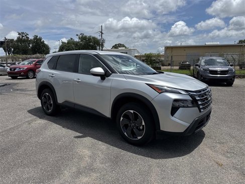 Used 2024 Nissan Rogue SV image 7