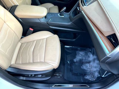 Used 2017 Cadillac XT5 Platinum w/ Driver Assist Package image 71
