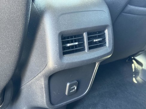 Used 2020 Chevrolet Equinox LT image 20