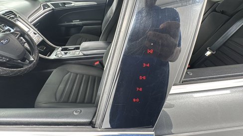 Used 2019 Ford Fusion SE image 35