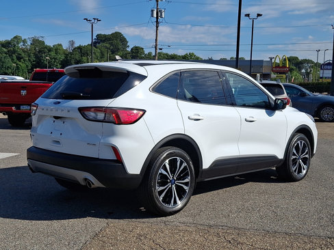 Certified 2022 Ford Escape SE w/ SE Sport Appearance Package image 6