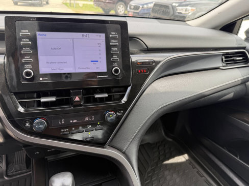 Used 2024 Toyota Camry SE image 35