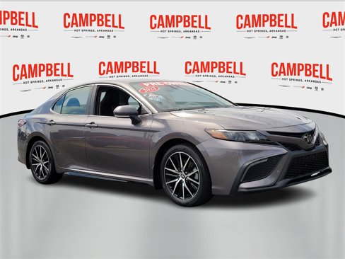 Used 2023 Toyota Camry SE image 1