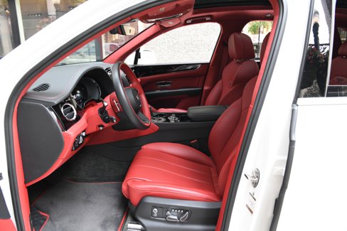 Used 2023 Bentley Bentayga image 8