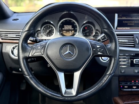 Used 2012 Mercedes-Benz E 350 4MATIC Sedan image 24