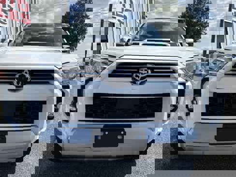 Used 2024 Toyota 4Runner TRD Off-Road image 3