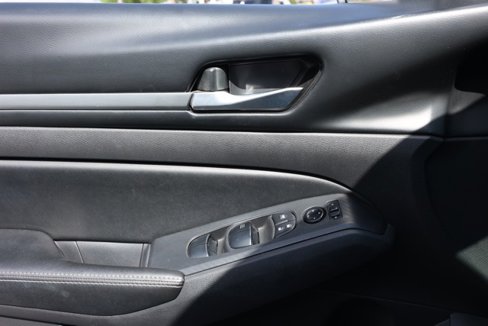 Used 2022 Nissan Altima 2.5 SV image 23