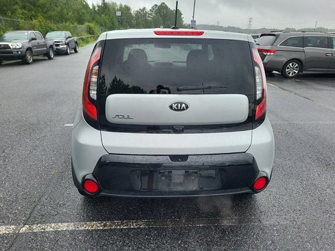 Used 2016 Kia Soul + image 3