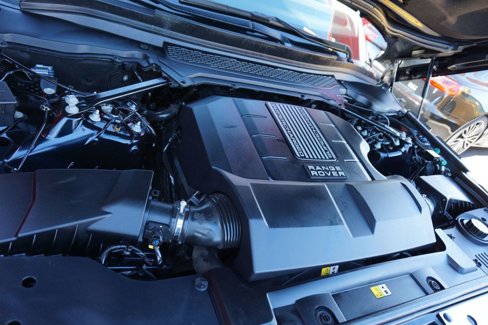 Used 2014 Land Rover Range Rover HSE image 25