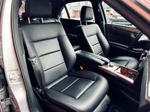 Used 2014 Mercedes-Benz E 350 4MATIC Sedan image 25