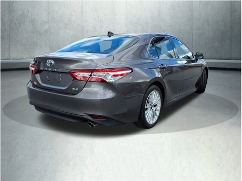Used 2020 Toyota Camry XLE image 20