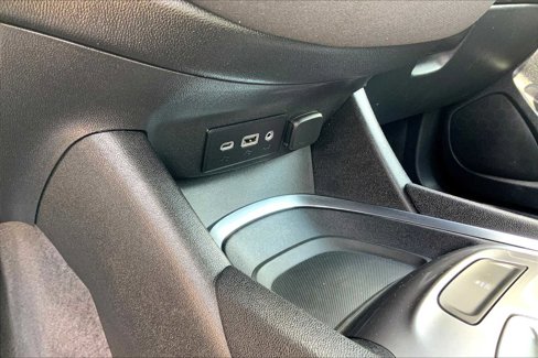 Used 2021 Chevrolet Malibu LT image 34