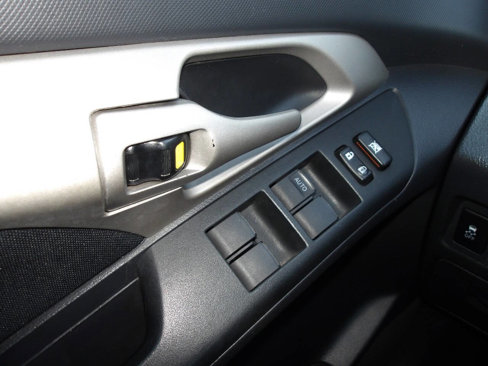 Used 2010 Toyota Matrix S image 18