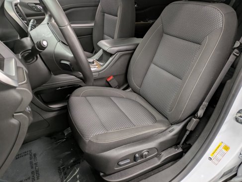 Used 2022 GMC Acadia SLE w/ Driver Convenience Package image 10