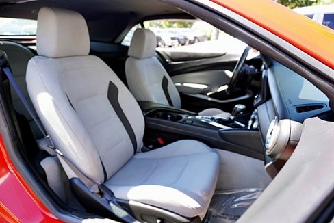 Used 2018 Chevrolet Camaro LT w/ RS Package image 12