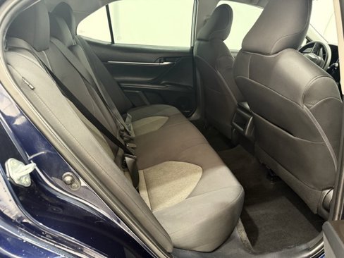 Used 2021 Toyota Camry LE image 15