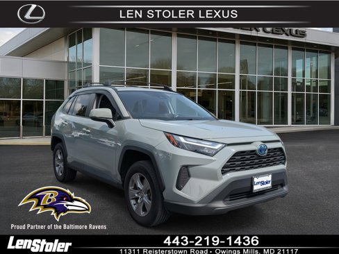 Used 2022 Toyota RAV4 XLE image 1