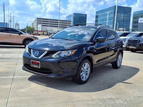 Used 2019 Nissan Rogue Sport SV image 2