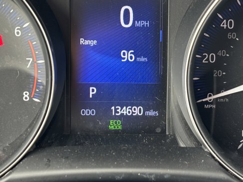 Used 2018 Toyota C-HR XLE image 8